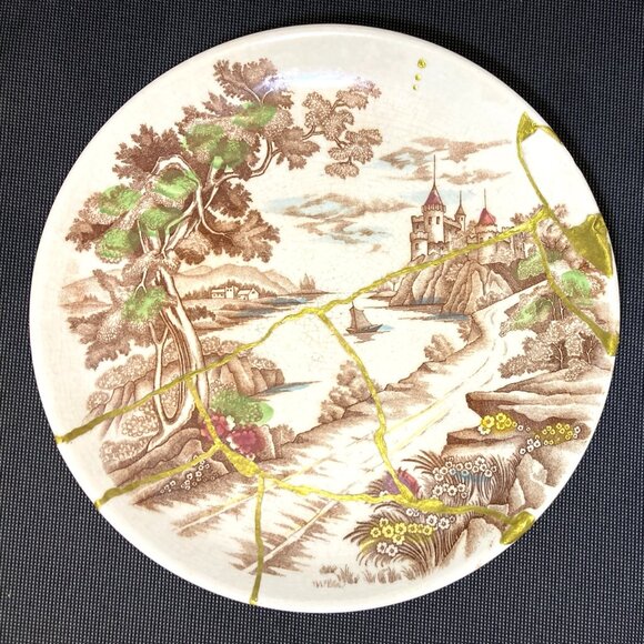 KINTSUGI VINTAGE 1940 UCAGCO JAPAN ROYAL VISTA DINNER PLATE 10" CASTLE HAND MADE - Picture 1 of 10